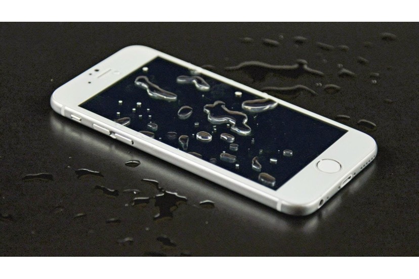 Il mio iPhone  caduto in acqua. E ora?